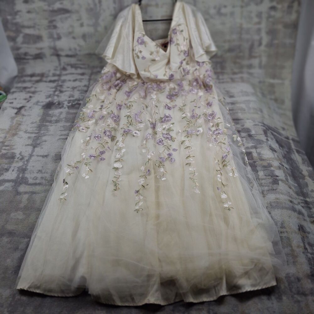 Chi Chi London Gown 26 Plus Size Ivory Floral Embroidered Tulle Wedding Dress